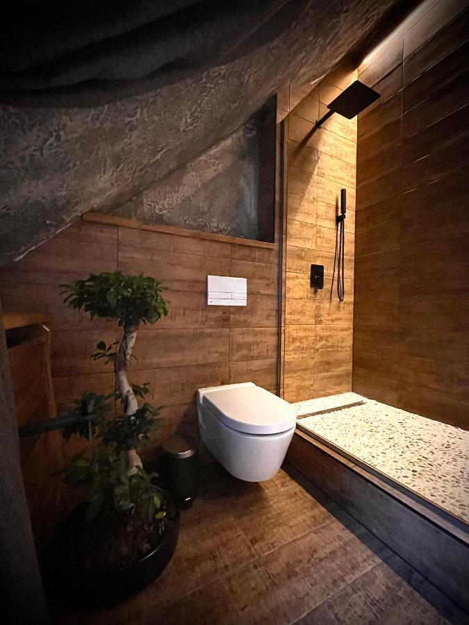 מלון Excalibur Minihotel