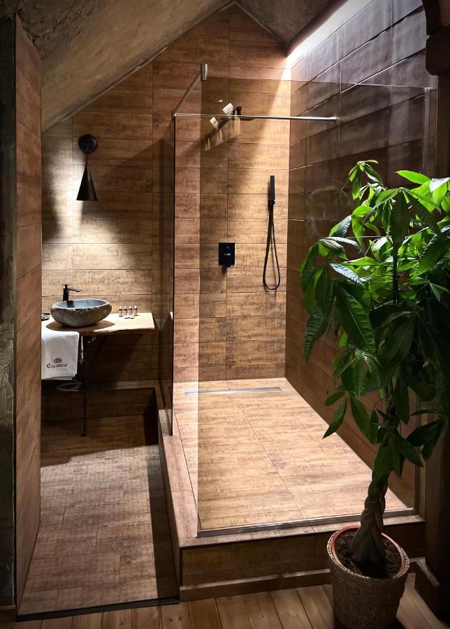 Hotel Excalibur Minihotel 4*