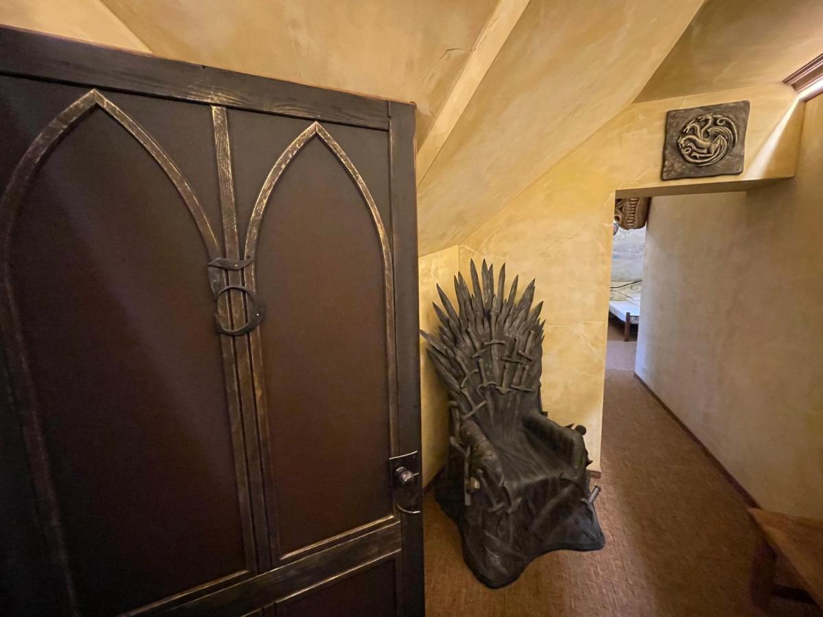 Excalibur Minihotel Готель 4*