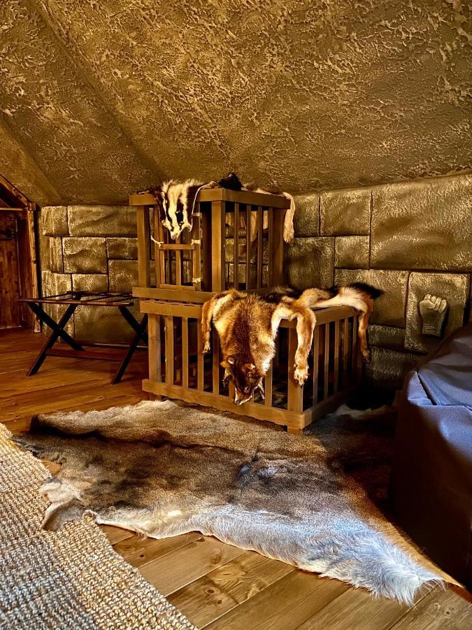 Excalibur Minihotel מלון אגר