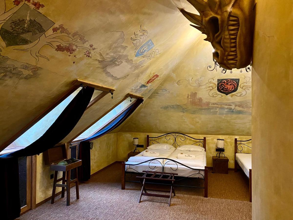 Excalibur Minihotel Hotel