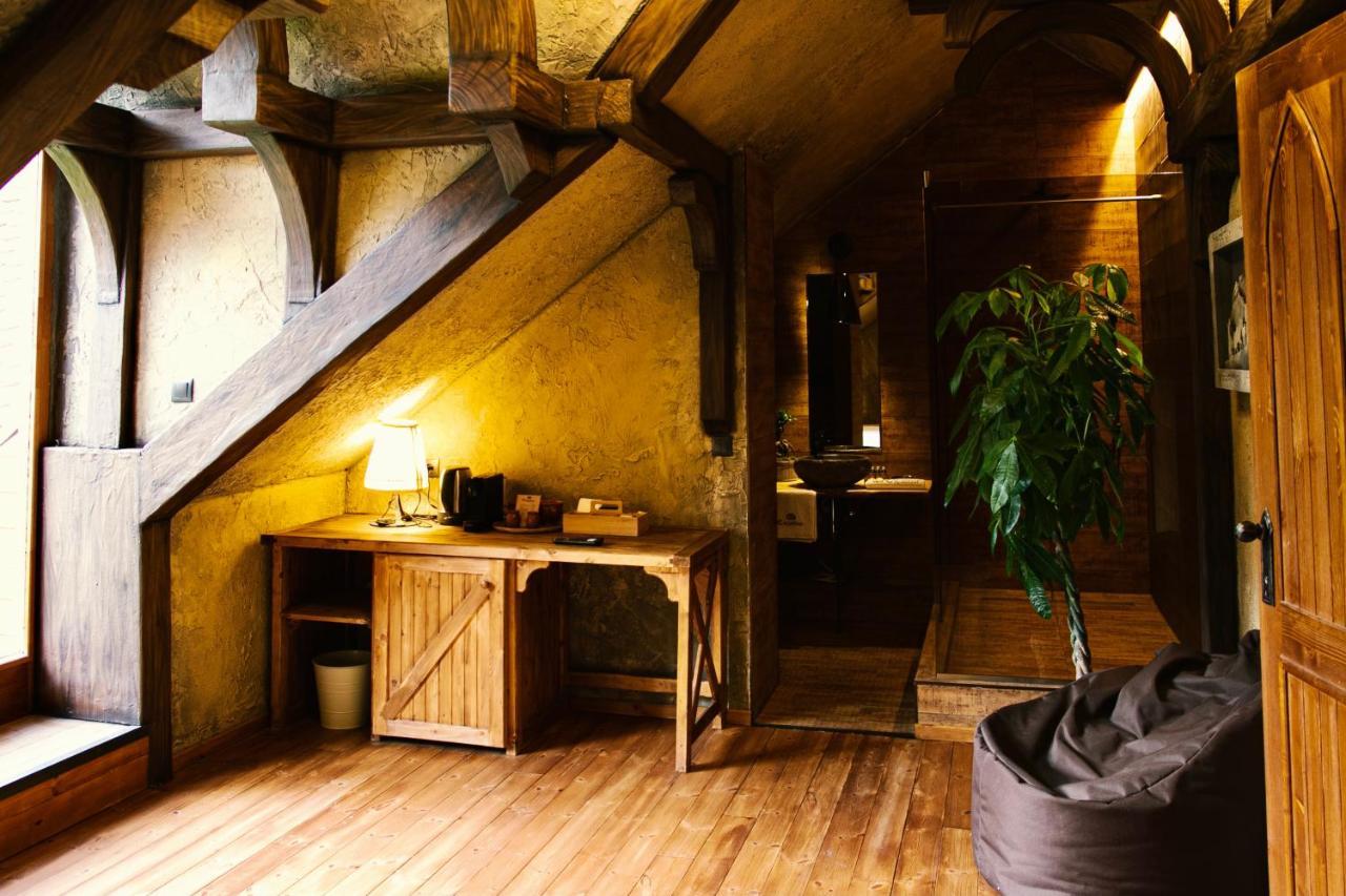 Excalibur Minihotel