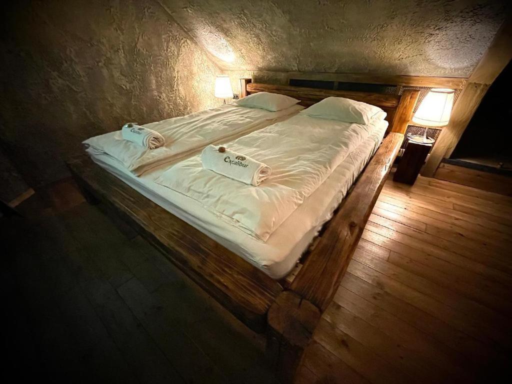 Excalibur Minihotel Hotel